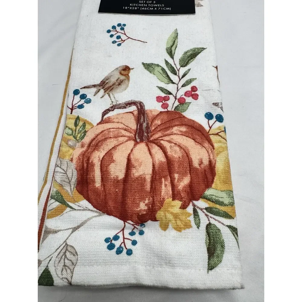 Tahari Thanksgiving Fall Holiday Pumpkins Autumn Leaves Set Of 3 Kitchen Towels